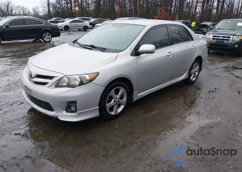 2011 Toyota Corolla S z USA, uszkodzony, nr VIN 2T1BU4EE6BC653773